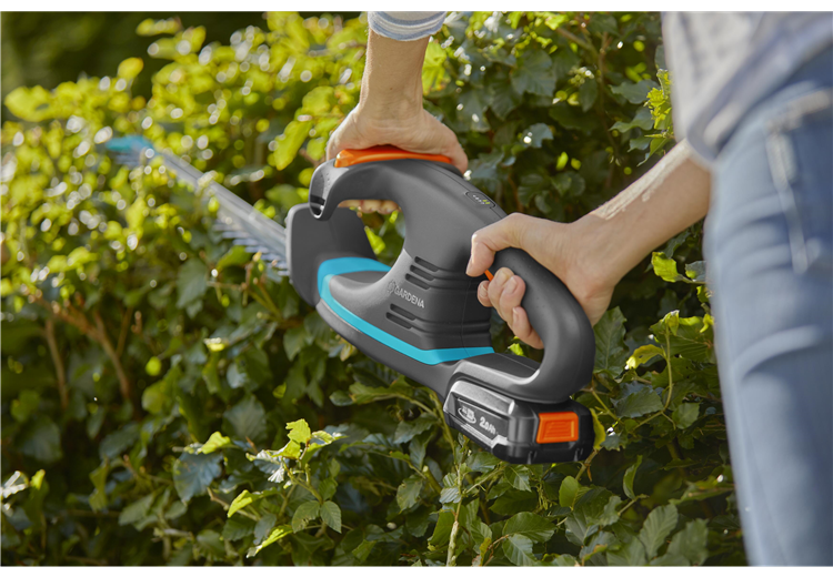 Battery Hedge Trimmer EasyCut 40/18V P4A Ready-To-Use Set