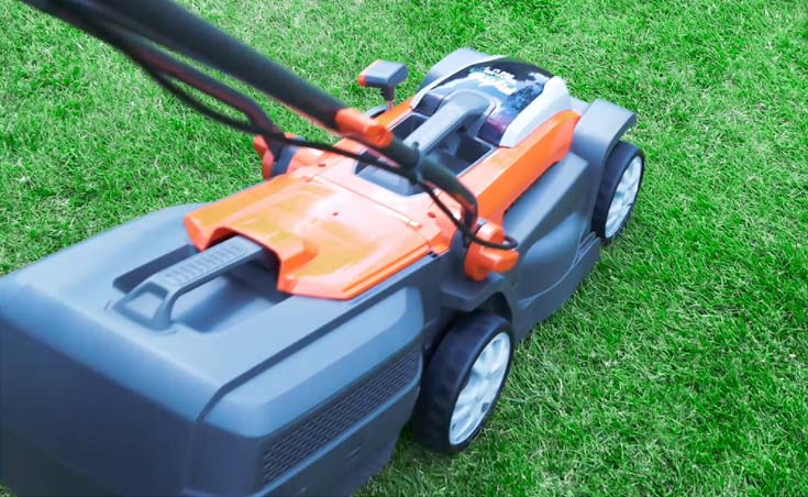 No direct emissions when using a battery lawn mower